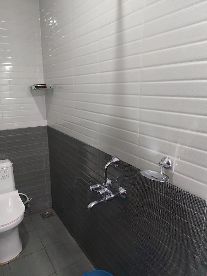 Kochi Annies Inn Homestay לינה וארוחת בוקר