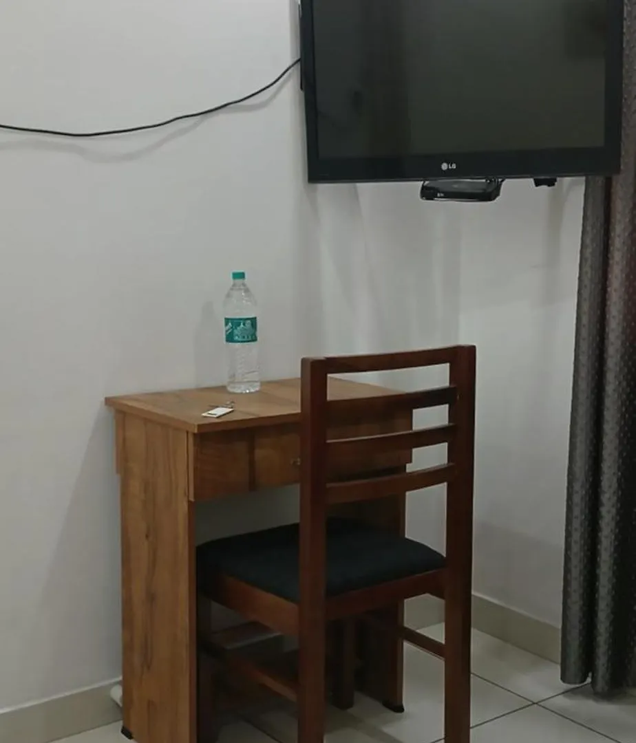 לינה וארוחת בוקר Kochi Annies Inn Homestay הודו