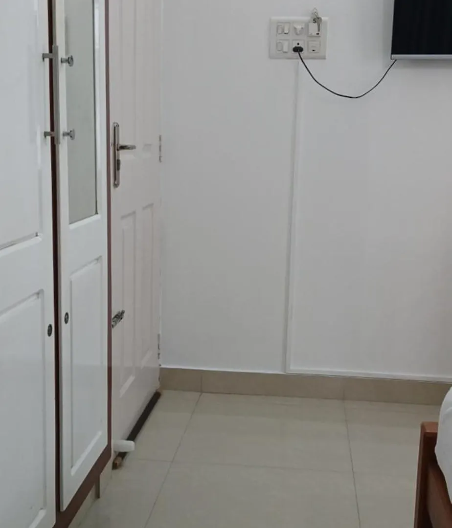 לינה וארוחת בוקר Kochi Annies Inn Homestay